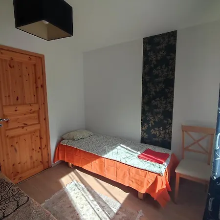 Vormsi Ohvitseride Maja Korter Nr 7 *