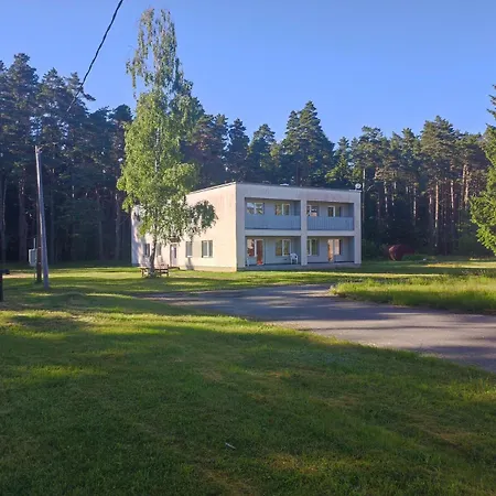 Vormsi Ohvitseride Maja Korter Nr 7 公寓 *