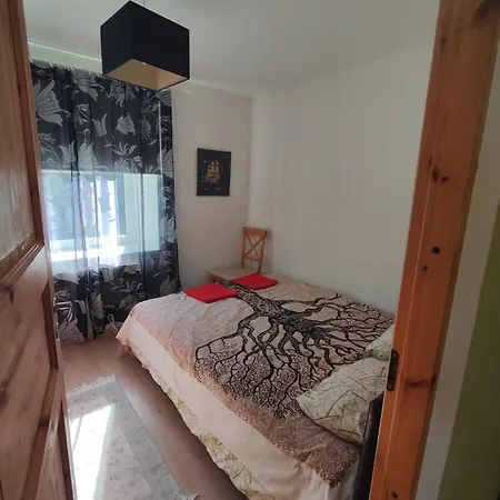 Apartment Vormsi Ohvitseride Maja Korter Nr 7 Hullo