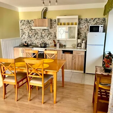 Apartment Vormsi Ohvitseride Maja Korter Nr 7