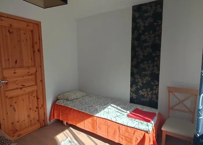 Vormsi Ohvitseride Maja Korter Nr 7 *